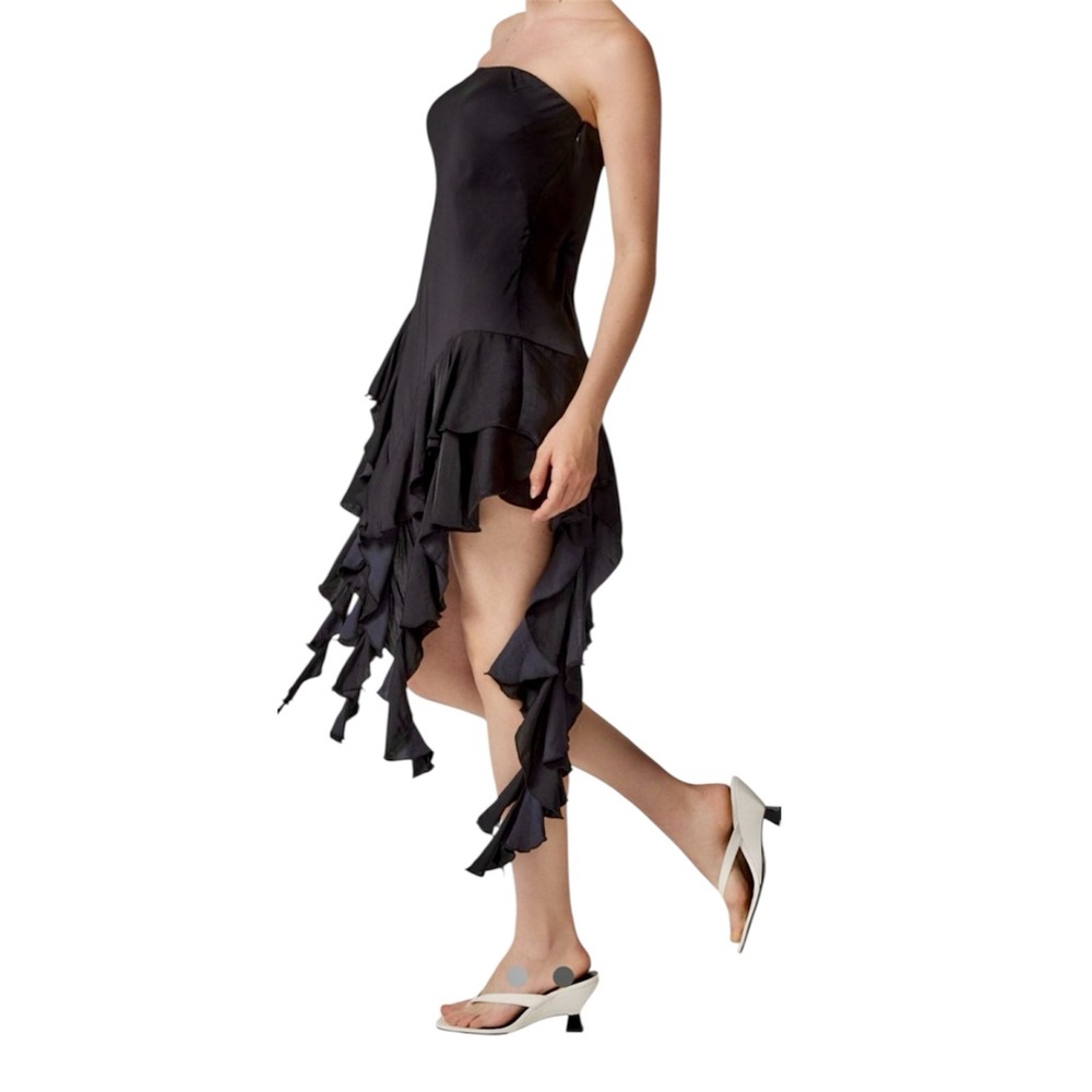 NWT Urban Outfitters Size Small Women’s Black Strapless Ruffled Midi Dress